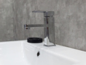 1033L  Смеситель Тюльпан LED